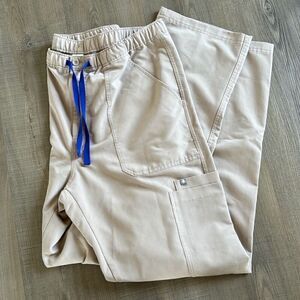 FIGS Tan / Beige Scrub Cairo Cargo Pants, Men’s XL